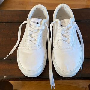 Van’s WARD PLATFORM SNEAKER - KIDS' size 4
